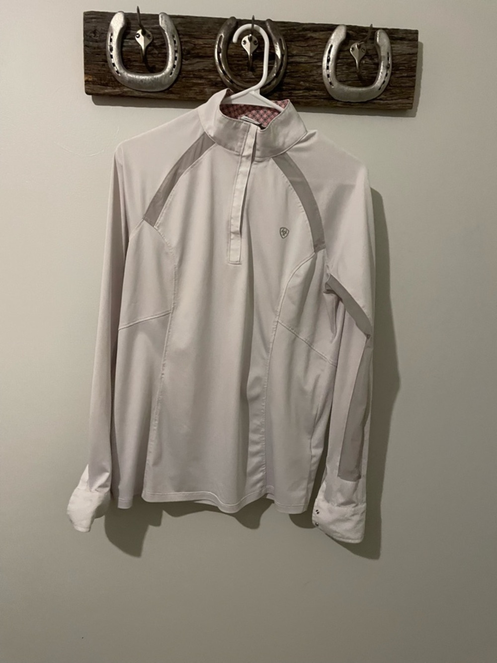 Ariat Women’s White Long-Sleeve Show Shirt